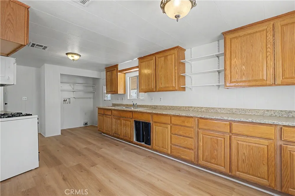 18580 Decker Perris, CA 92570