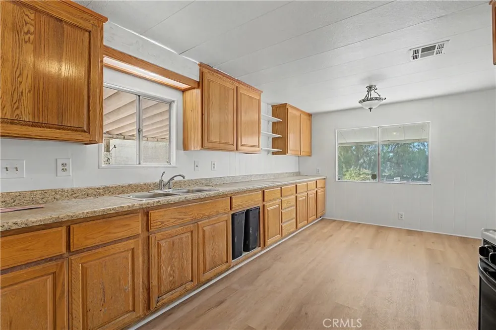 18580 Decker Perris, CA 92570