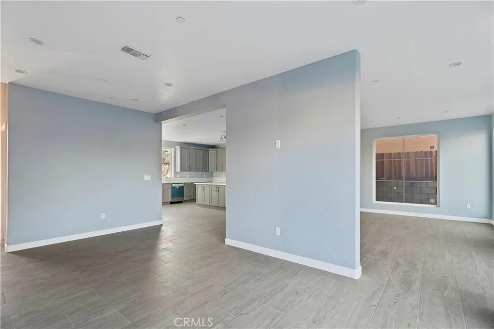 20811 W Seeasons Lane Winnetka, CA 91306