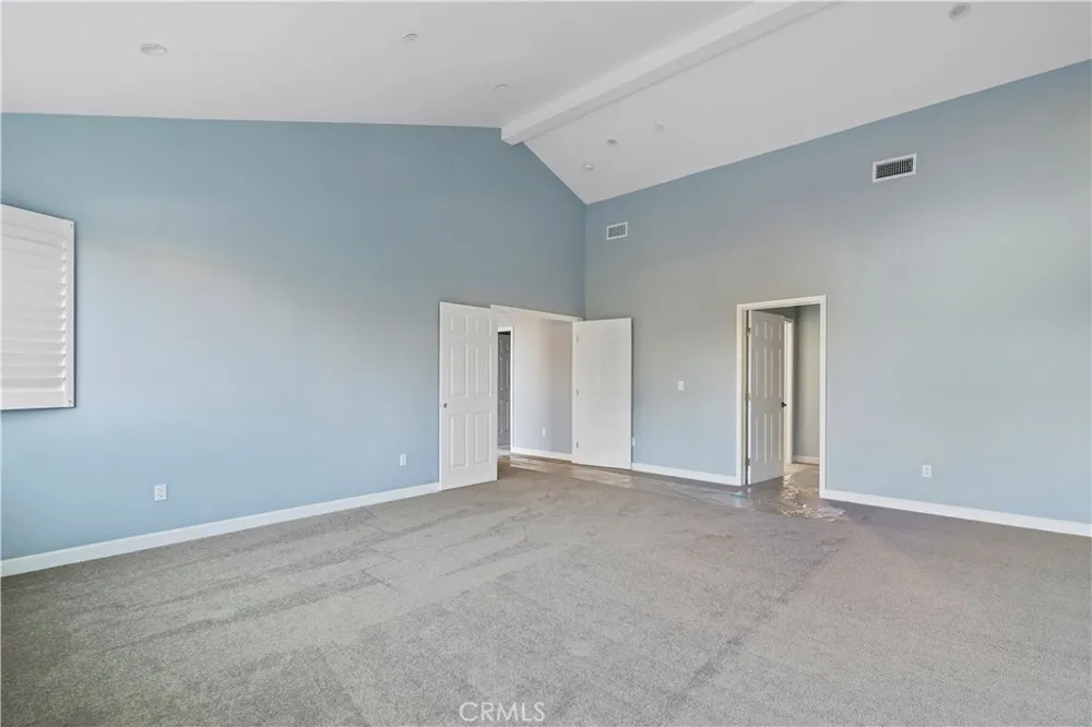 20811 W Seeasons Lane Winnetka, CA 91306