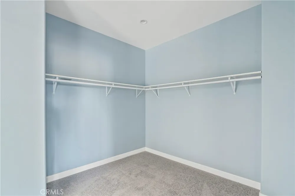 20811 W Seeasons Lane Winnetka, CA 91306