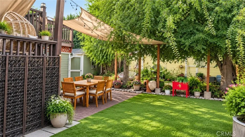 9317 Thompson Chatsworth, CA 91311