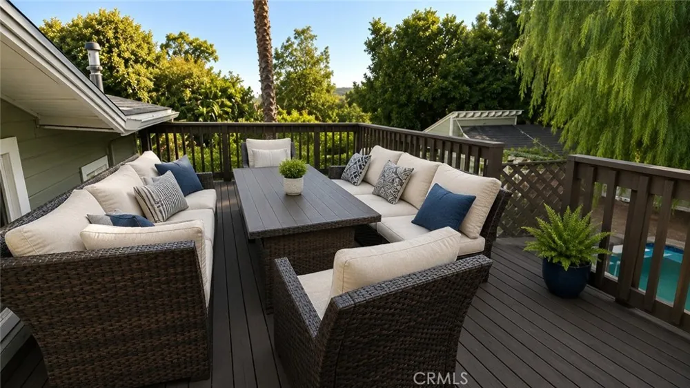 9317 Thompson Chatsworth, CA 91311