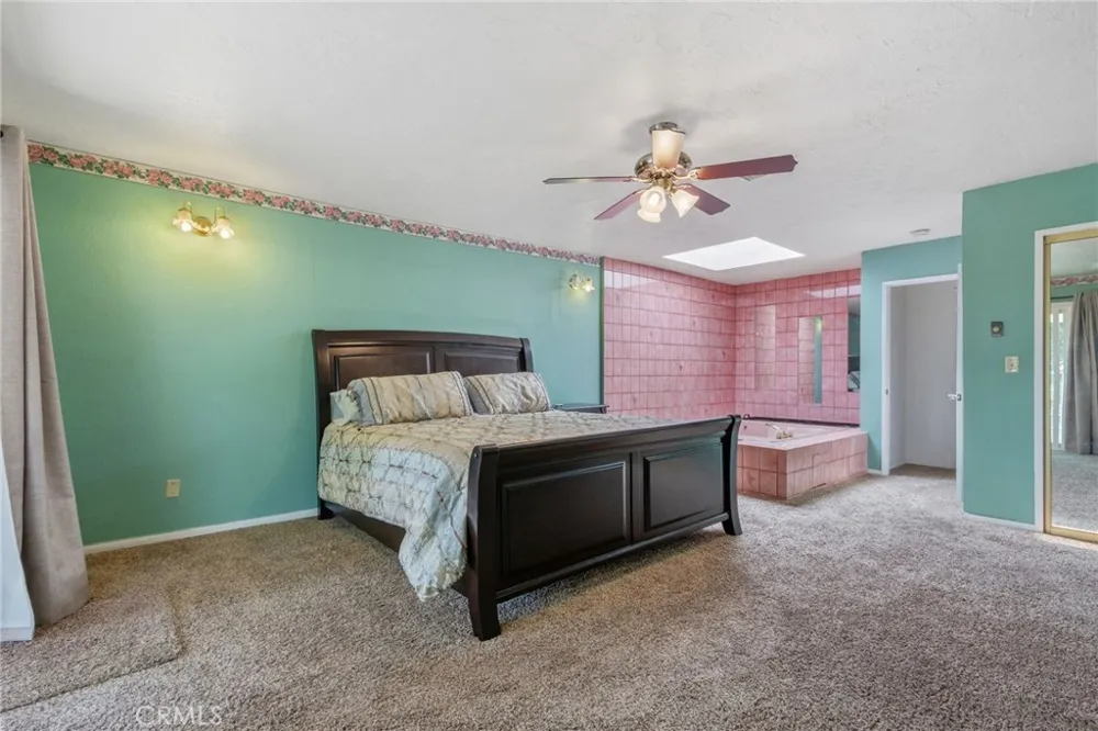9340 Burnet North Hills, CA 91343