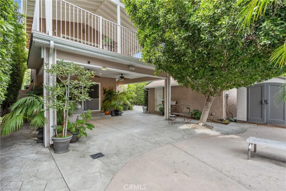 9340 Burnet North Hills, CA 91343