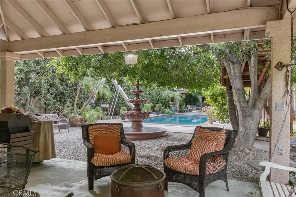 9340 Burnet North Hills, CA 91343