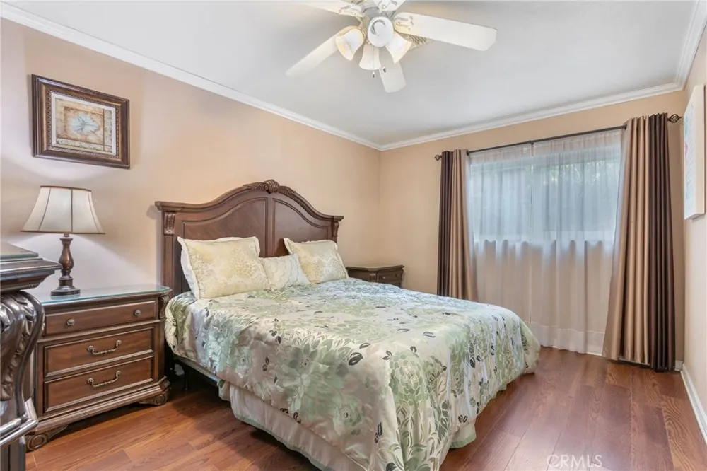 9340 Burnet North Hills, CA 91343