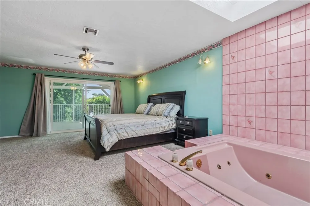 9340 Burnet North Hills, CA 91343