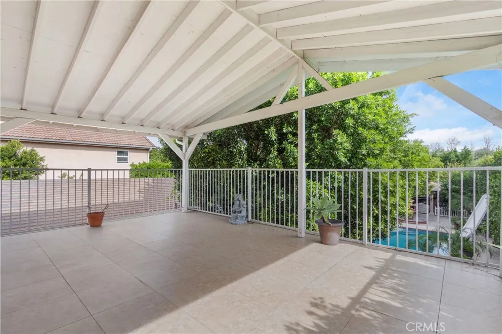 9340 Burnet North Hills, CA 91343
