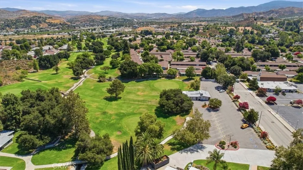 19208 Avenue Of The Oaks #G Newhall, CA 91321
