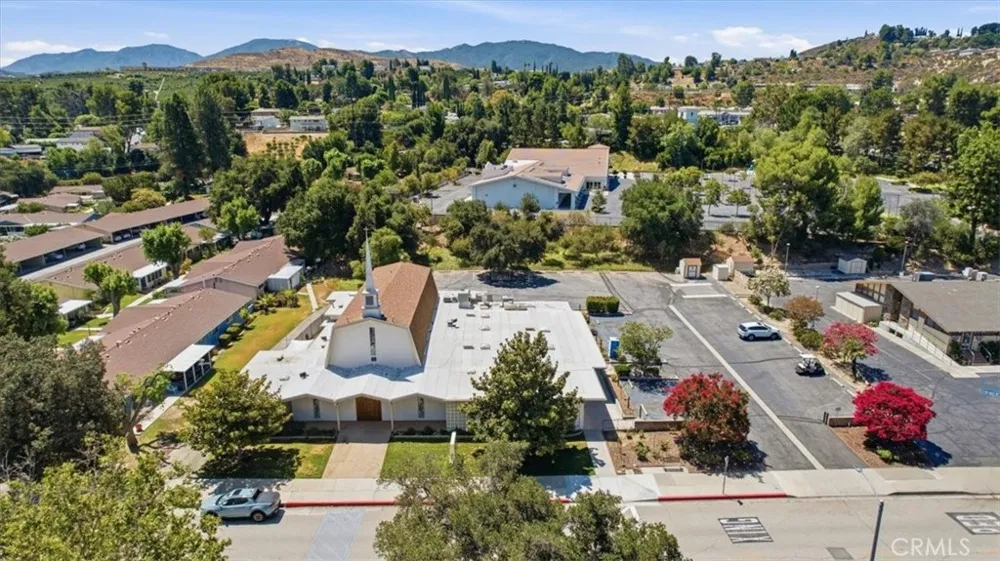 19208 Avenue Of The Oaks #G Newhall, CA 91321