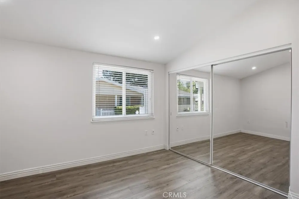 19208 Avenue Of The Oaks #G Newhall, CA 91321
