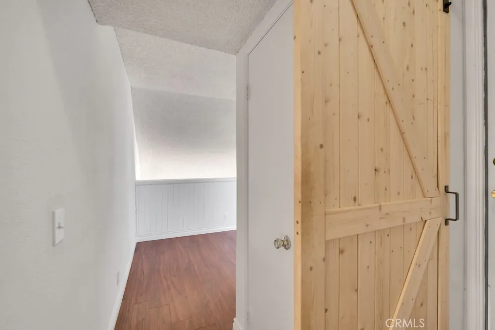 20155 Keswick #211 Los Angeles, CA 91306
