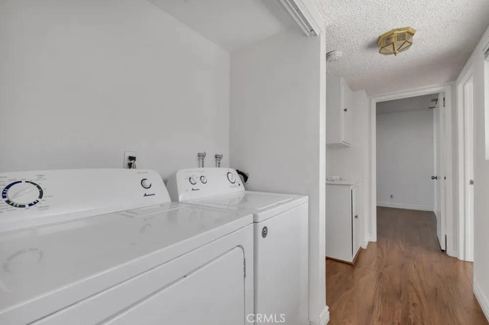20155 Keswick #211 Los Angeles, CA 91306