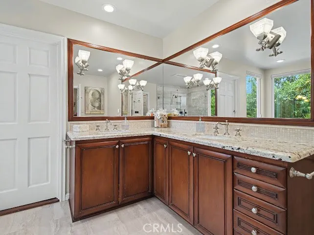 4443 Callada Tarzana, CA 91356