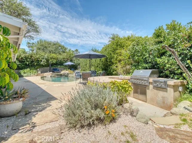 4443 Callada Tarzana, CA 91356
