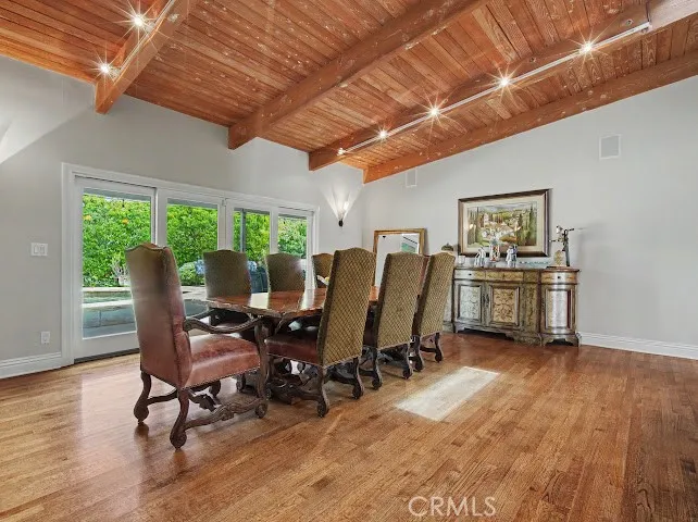 4443 Callada Tarzana, CA 91356