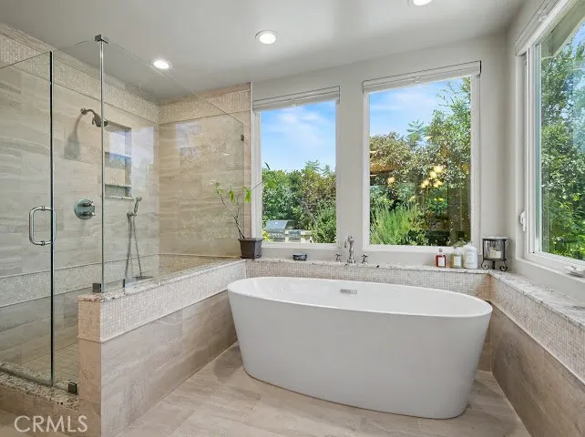 4443 Callada Tarzana, CA 91356