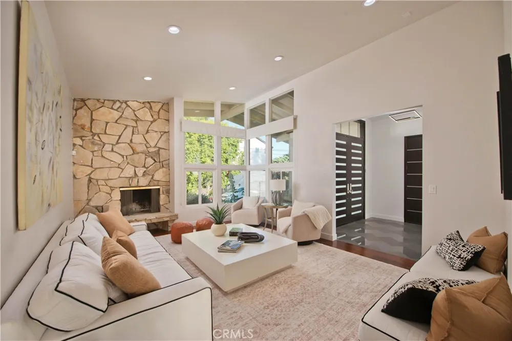 4347 Coronet Encino, CA 91316