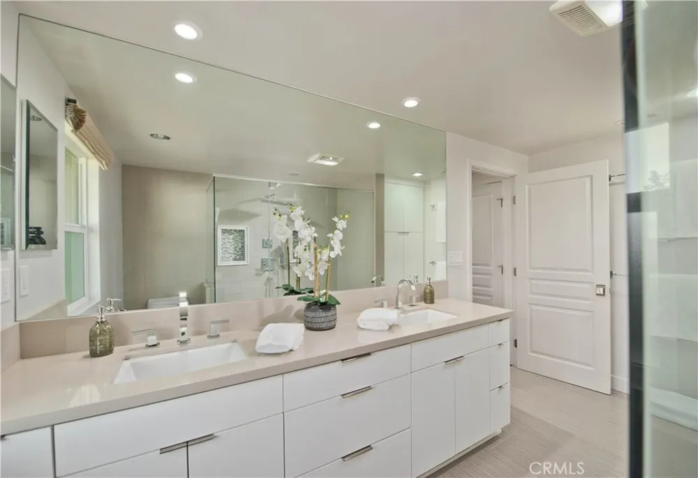 4347 Coronet Encino, CA 91316