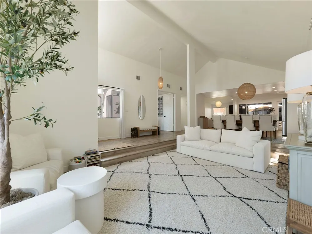 17259 Westbury Drive Granada Hills, CA 91344