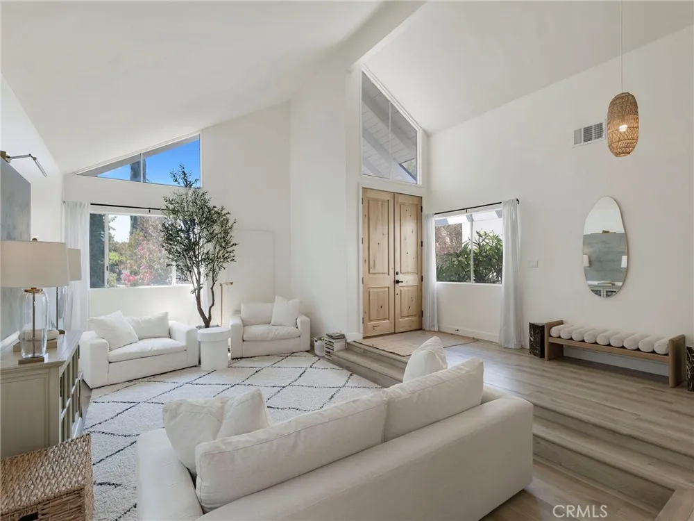 17259 Westbury Drive Granada Hills, CA 91344