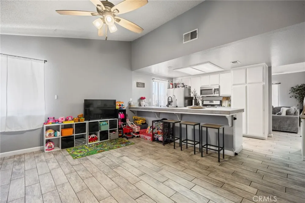 37947 Janus Drive Palmdale, CA 93550