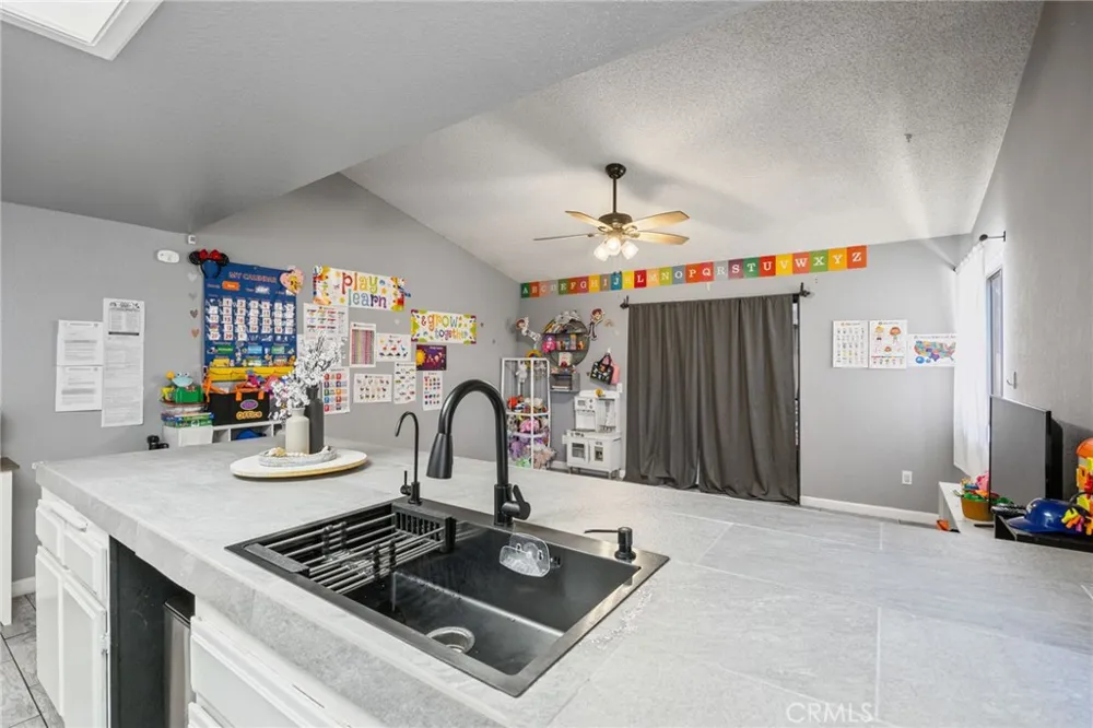 37947 Janus Drive Palmdale, CA 93550