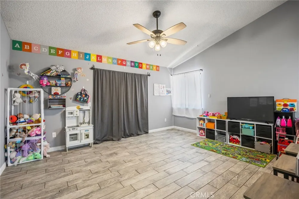 37947 Janus Drive Palmdale, CA 93550