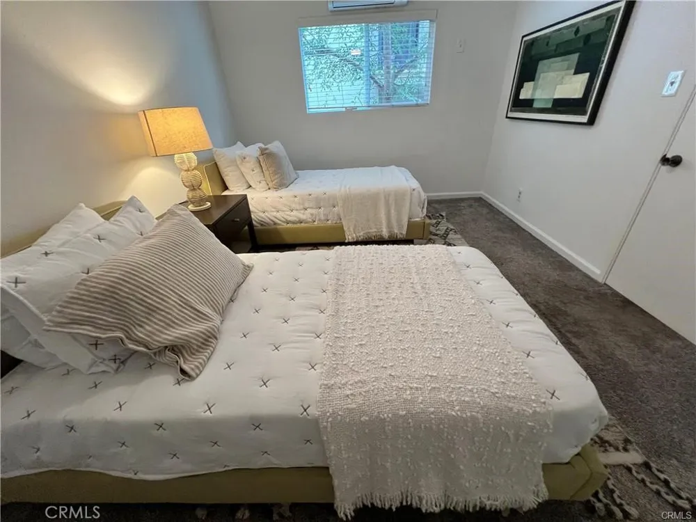 1826 SILVER LAKE Silver Lake, CA 90026