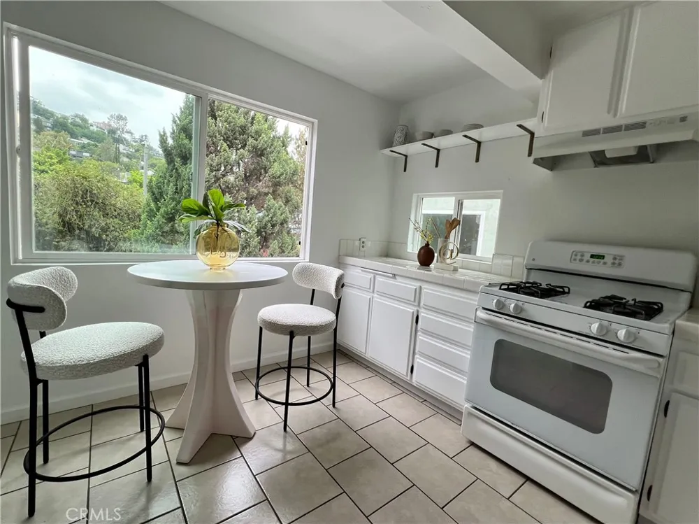 1826 SILVER LAKE Silver Lake, CA 90026