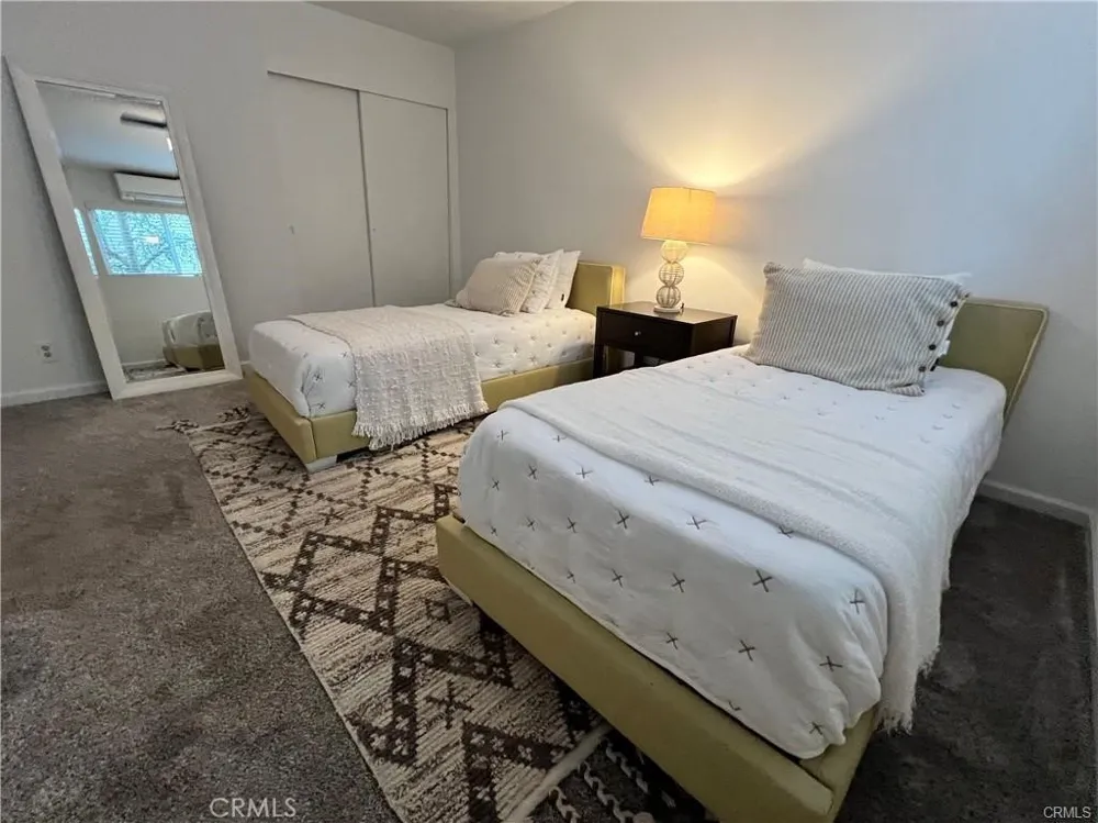1826 SILVER LAKE Silver Lake, CA 90026
