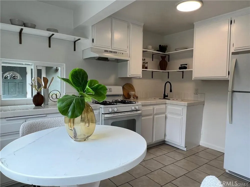 1826 SILVER LAKE Silver Lake, CA 90026