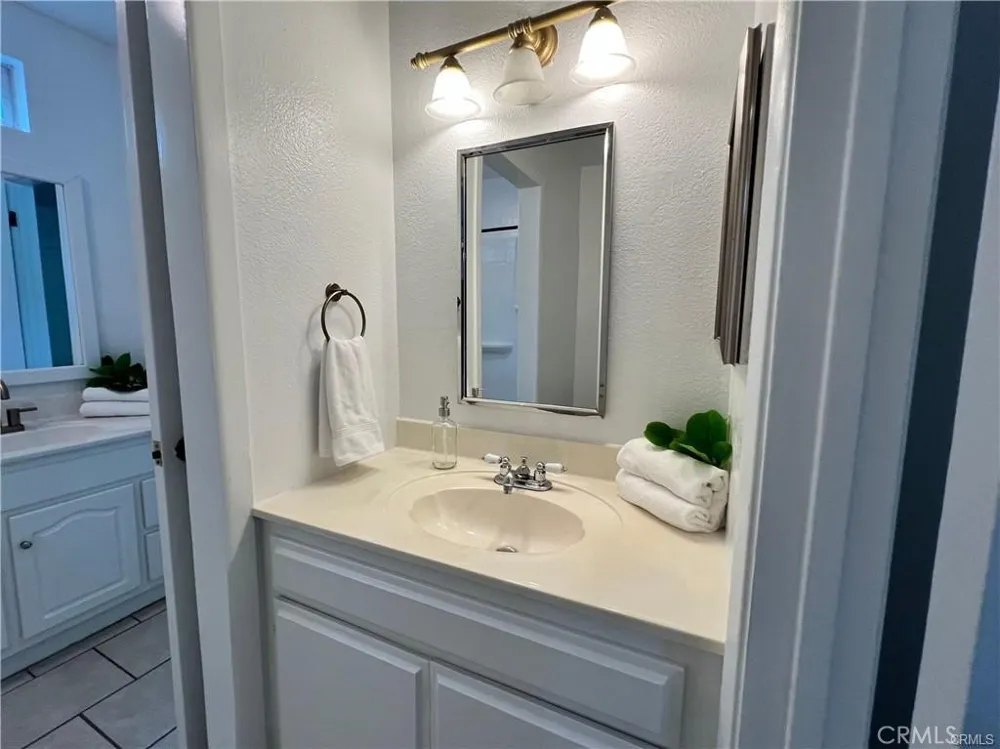 1826 SILVER LAKE Silver Lake, CA 90026
