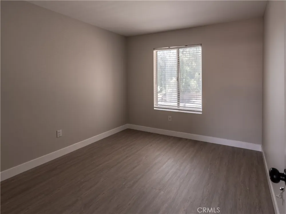28102 Bob White Circle #4 Saugus, CA 91350
