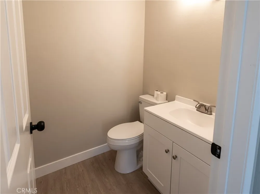 28102 Bob White Circle #4 Saugus, CA 91350