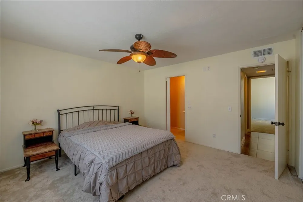 31371 The old Rd #E Castaic, CA 91384
