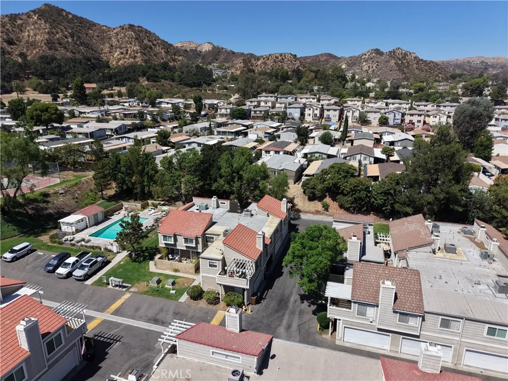 31371 The old Rd #E Castaic, CA 91384