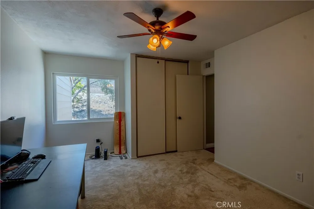 31371 The old Rd #E Castaic, CA 91384