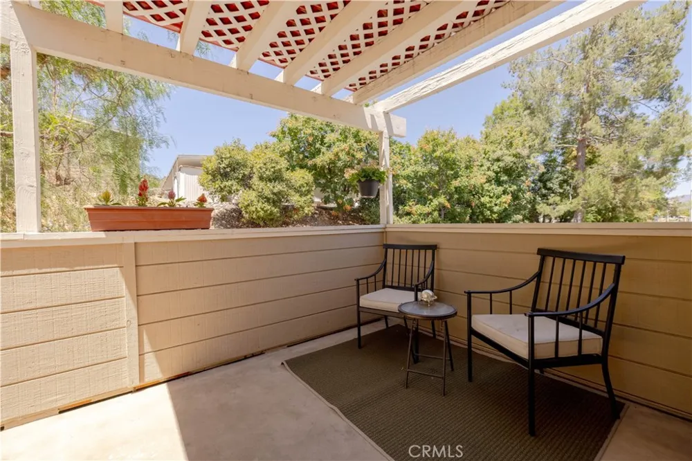 31371 The old Rd #E Castaic, CA 91384