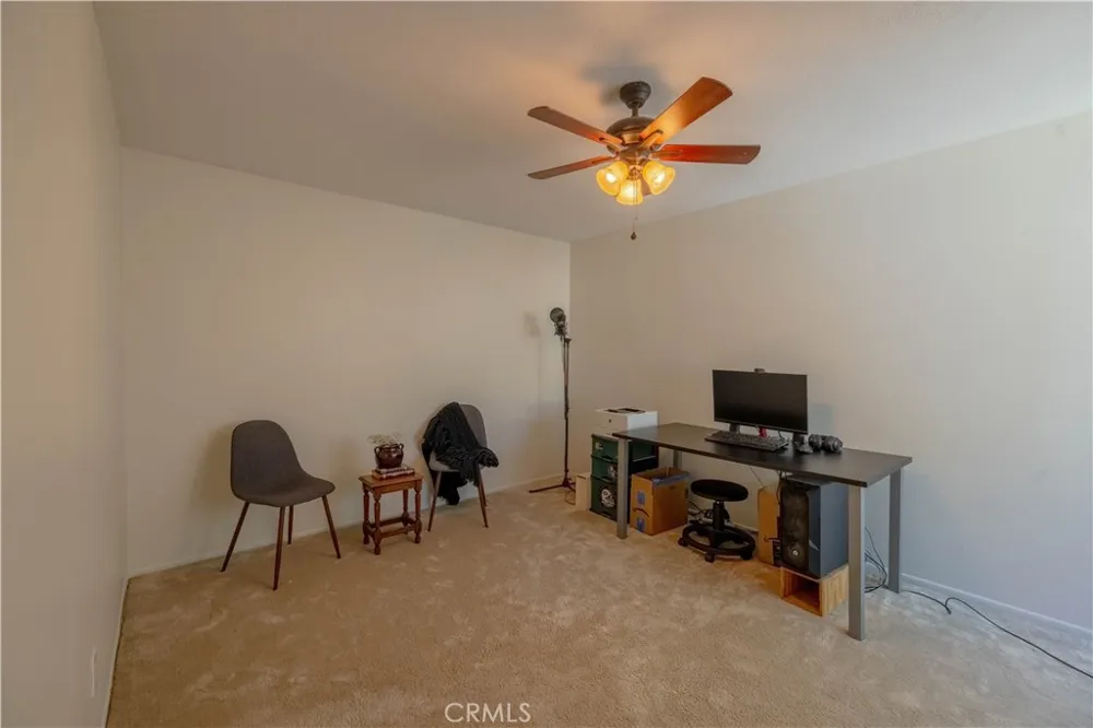 31371 The old Rd #E Castaic, CA 91384