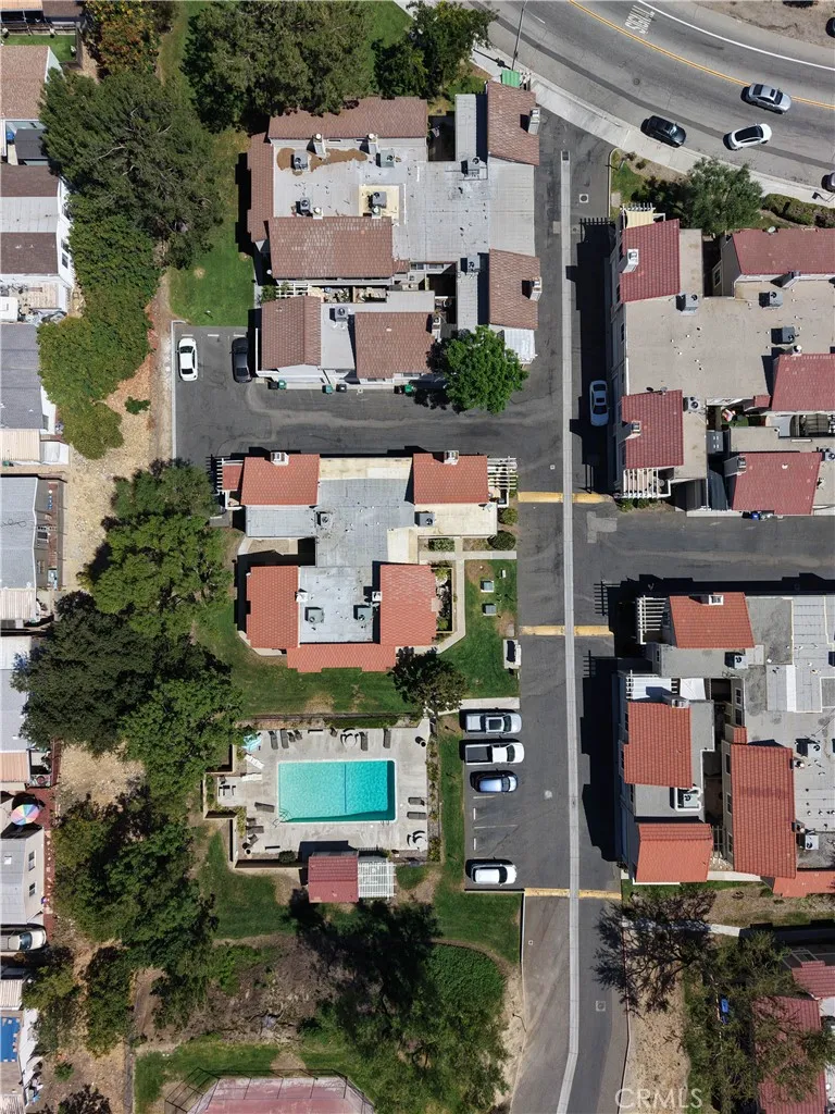 31371 The old Rd #E Castaic, CA 91384