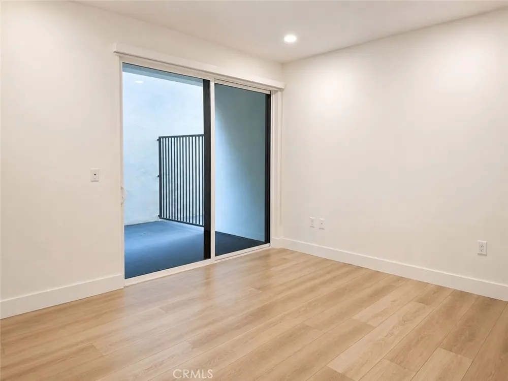 12078 Guerin Street #108 Studio City, CA 91604