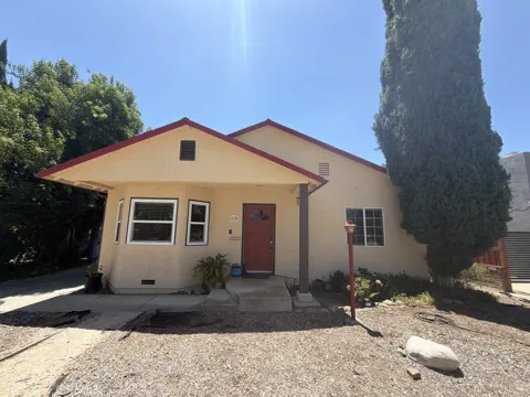 829 W Berkeley Court