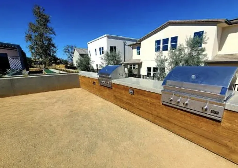 27031 California Court Valencia, CA 91381