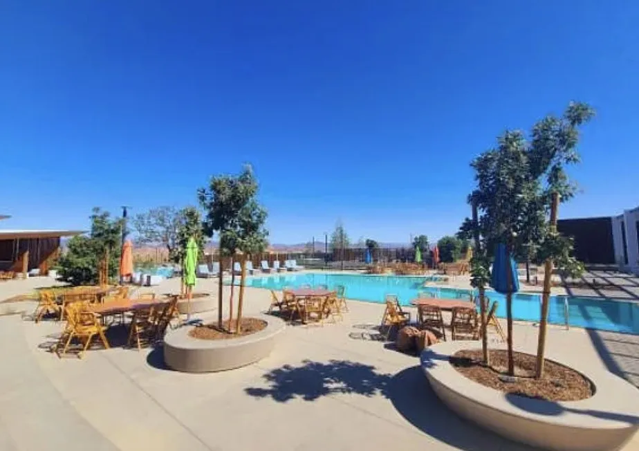 27031 California Court Valencia, CA 91381