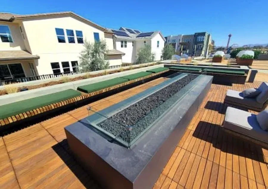 27031 California Court Valencia, CA 91381