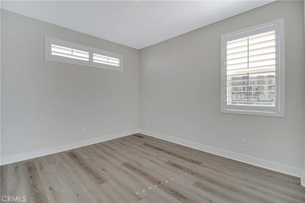 27031 California Court Valencia, CA 91381
