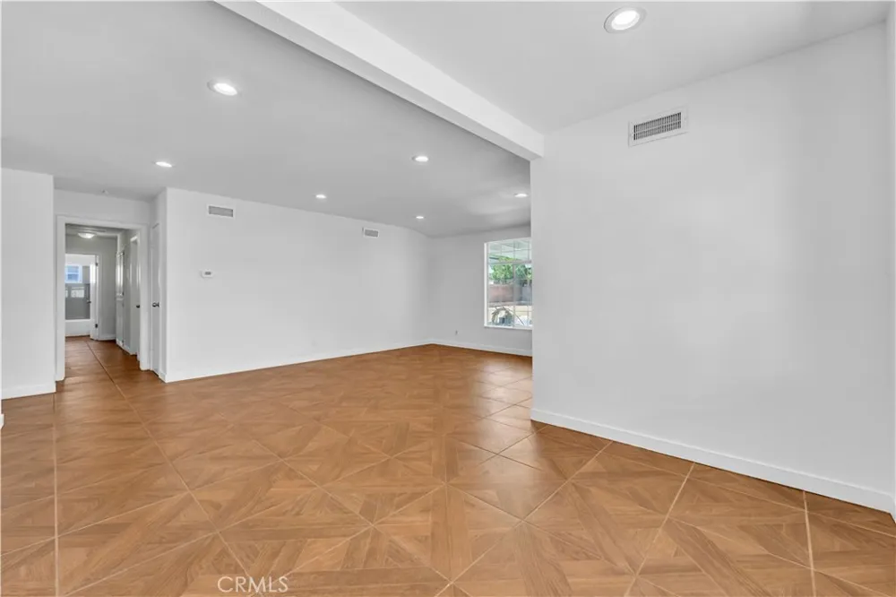 44933 16th W Lancaster, CA 93534