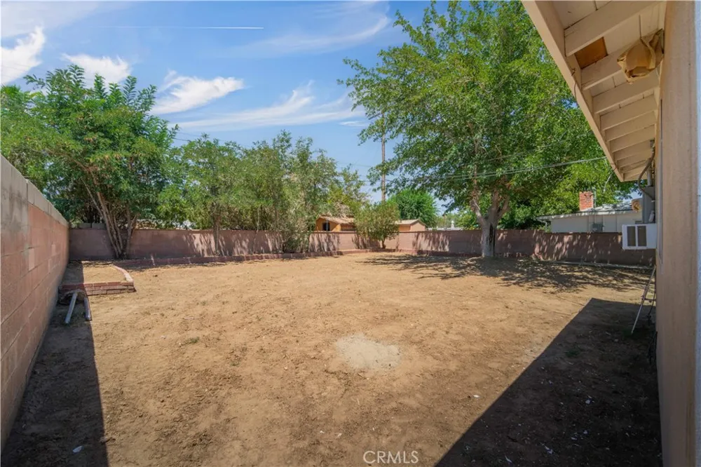 44933 16th W Lancaster, CA 93534